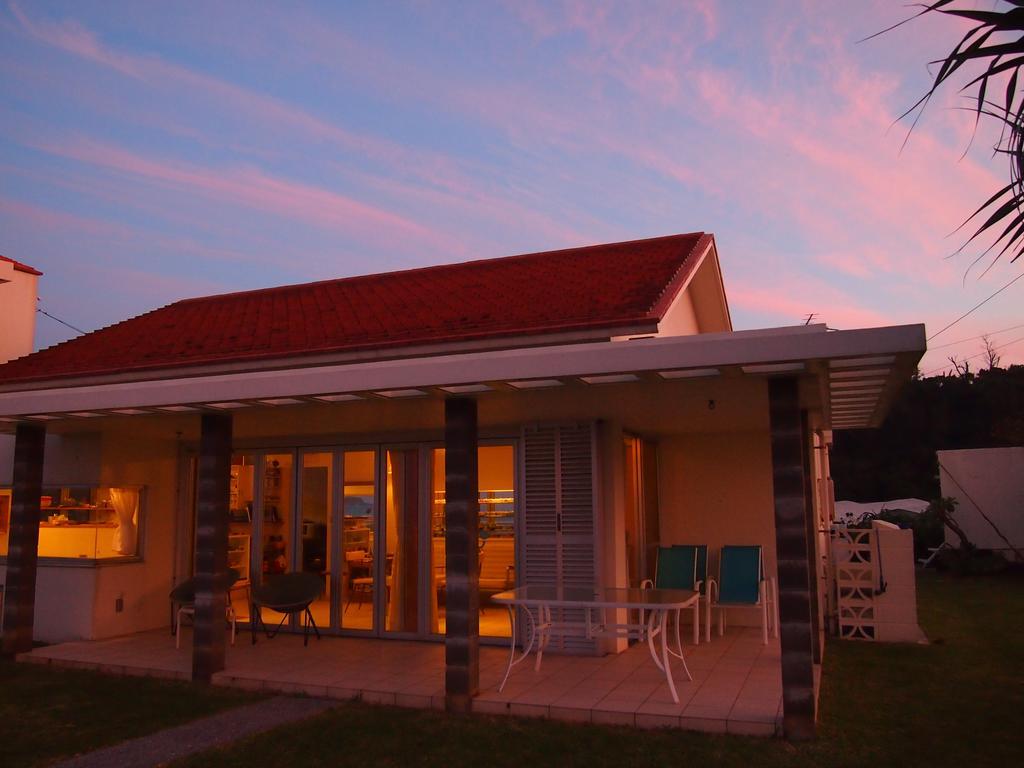 Keiki Beachhouse & Cafe Nakijin Exterior photo